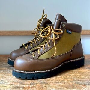 Danner Light Khaki NWOT US Men 11